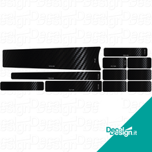 Carica l'immagine nel visualizzatore di Gallery, Kit Protezione Carbon per borse da viaggio Decal Design.